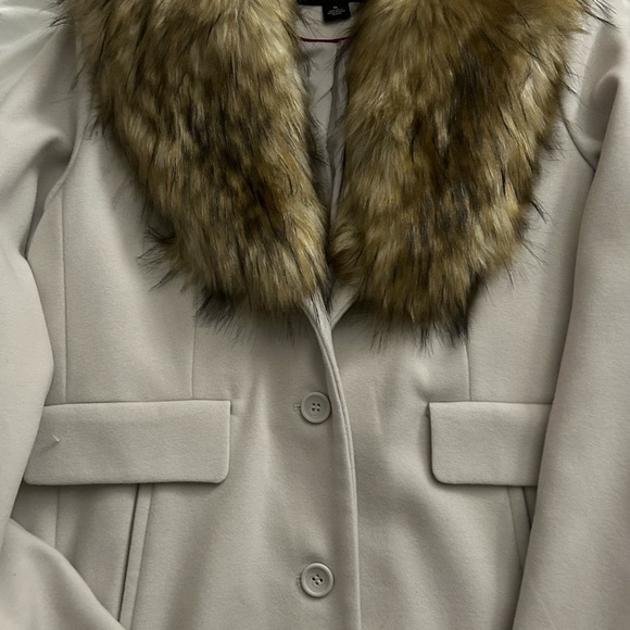 NWT Liz Claiborne XL Pea Coat/Fur Collar  NWT - Picture 3 of 10